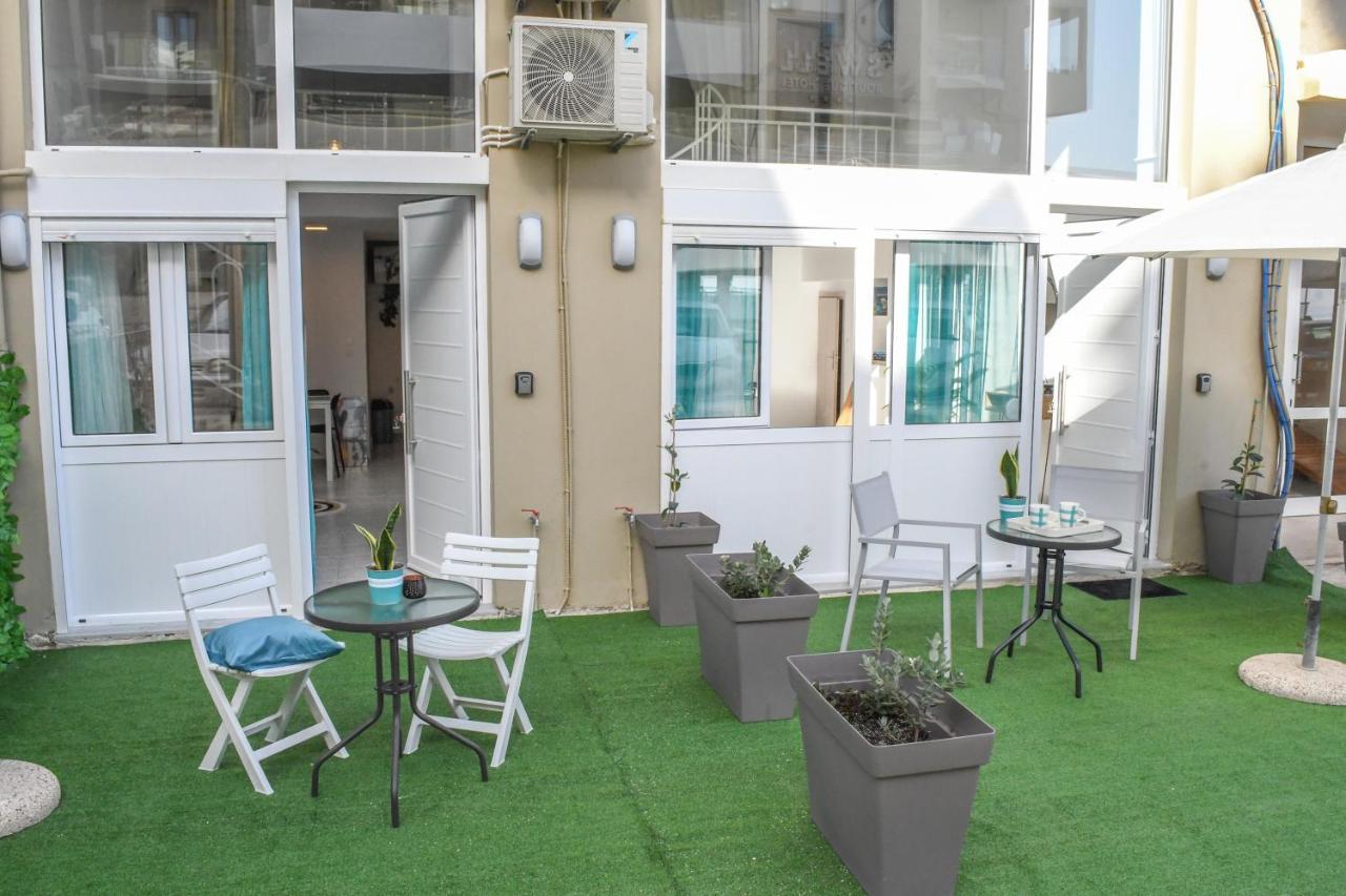 Apartment Homes *