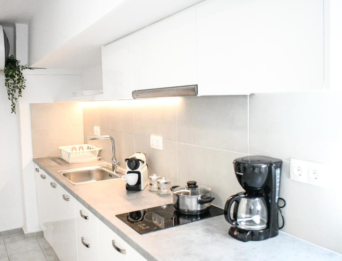 Homes Apartment *